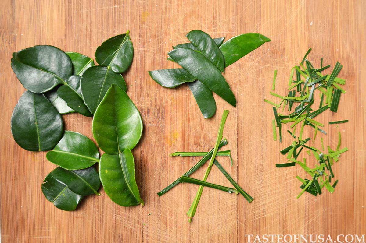 how to slice kaffir lime leaves