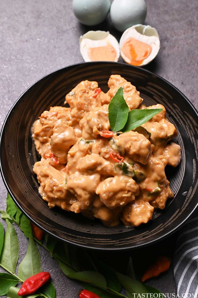 creamy salted egg yolk chicken